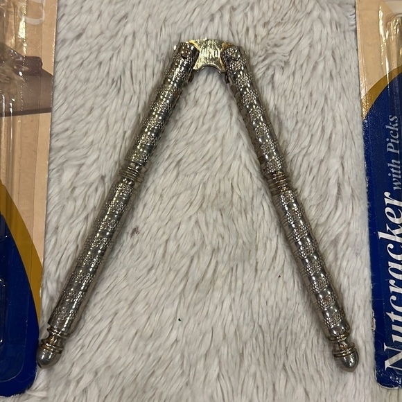 Lot of Seafood & Nuts Nutcracker & Picks - Picture 3 of 5